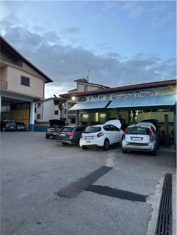 Officina di FELICE POZIELLO MIRAGLIA a Giugliano in Campania